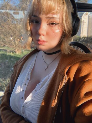 Full leaked Kvwviiju private onlyfans photo