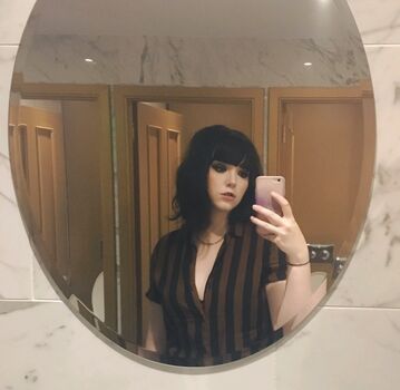 Full leaked Kvwviiju private onlyfans photo