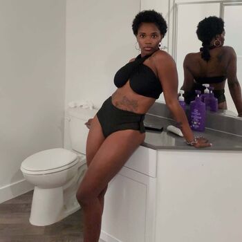 Full leaked Kweenofkings private onlyfans photo