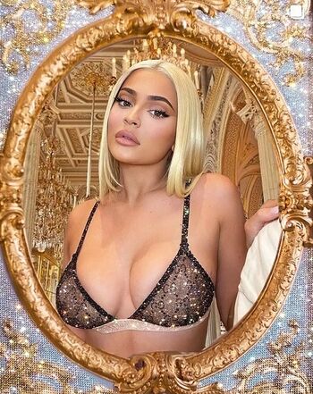 Full leaked Kylie jenner private onlyfans photo