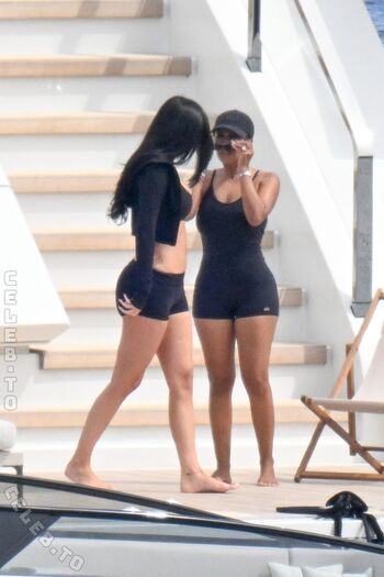 Full leaked Kylie jenner page private onlyfans photo