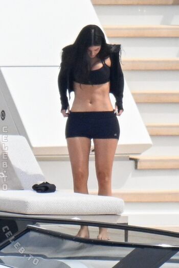 Full leaked Kylie jenner page private onlyfans photo