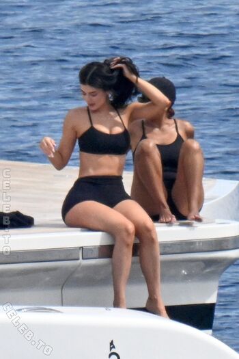 Full leaked Kylie jenner page private onlyfans photo