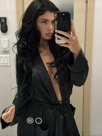 Full leaked Kylie jenner page private onlyfans photo