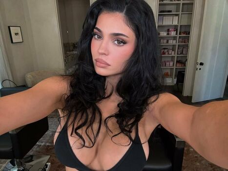 Full leaked Kylie jenner  page private onlyfans photo