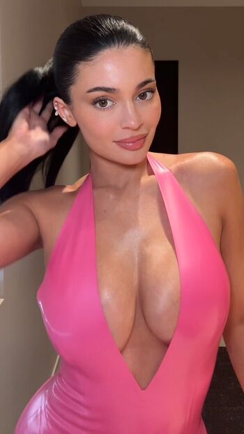 Full leaked Kylie jenner private onlyfans photo
