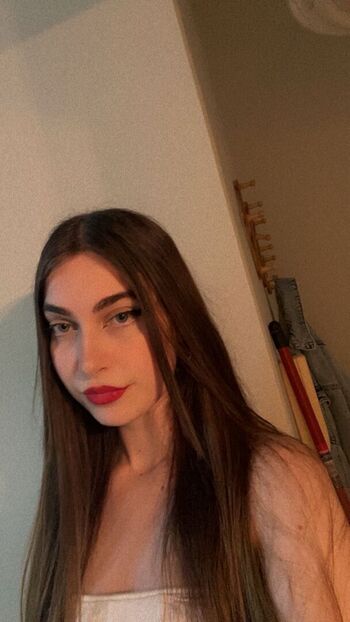 Full leaked Kylieeee private onlyfans photo