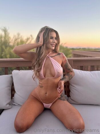 Full leaked Kyliescreams  page private onlyfans photo