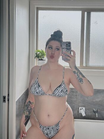 Full leaked Kyrafae private onlyfans photo