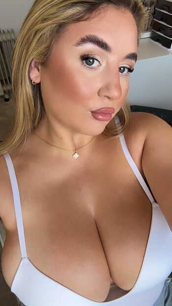 Full leaked L u c i f a i r private onlyfans photo