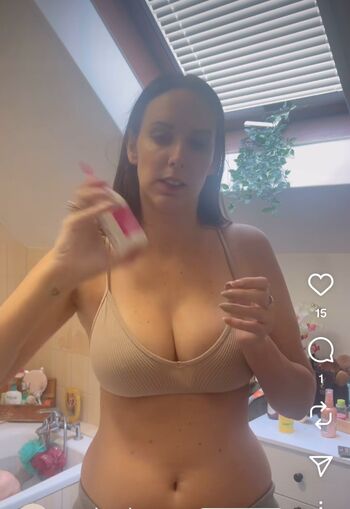 Full leaked La petit coeur private onlyfans photo