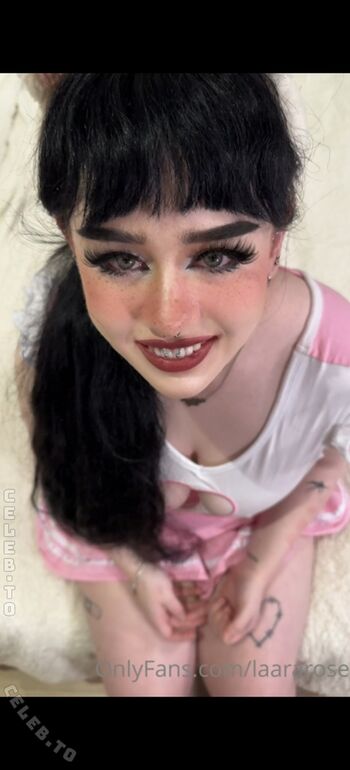 Full leaked Laararose  page private onlyfans photo