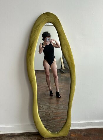 Full leaked Labia librarian private onlyfans photo