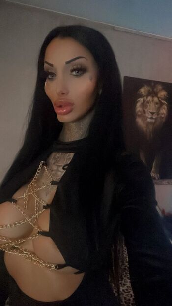 Full leaked Lady hardcre private onlyfans photo