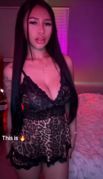 Full leaked Laica mae private onlyfans photo