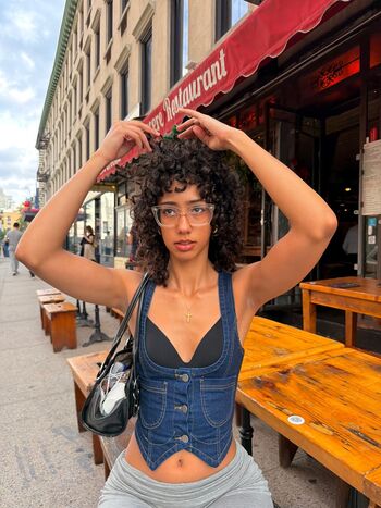 Full leaked Lalayravo private onlyfans photo
