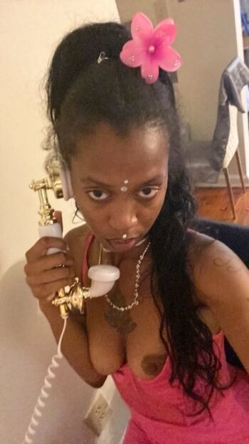 Full leaked Lalunapiubelle private onlyfans photo