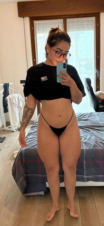 Full leaked Landa or private onlyfans photo