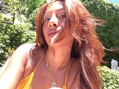 Full leaked Lara raj page private onlyfans photo