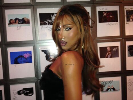 Full leaked Lara raj page private onlyfans photo