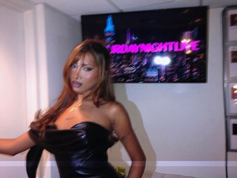 Full leaked Lara raj page private onlyfans photo