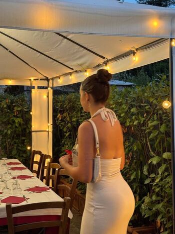 Full leaked Lara stxx private onlyfans photo