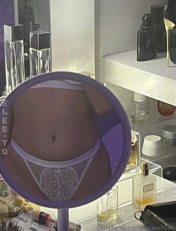 Full leaked Lara wilson page private onlyfans photo
