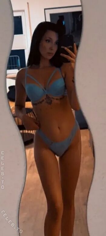 Full leaked Laraa sophie private onlyfans photo