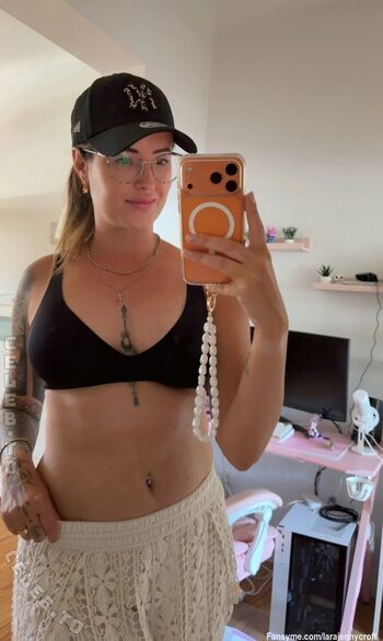 Full leaked Larajennycroft private onlyfans photo