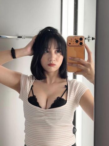 Laras Kinanda Putri