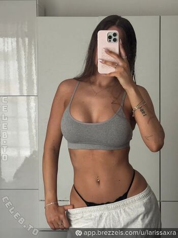 Full leaked Larissaxra private onlyfans photo