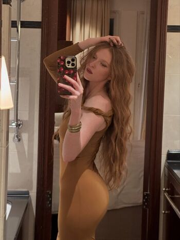 Full leaked Larsen thompson page private onlyfans photo