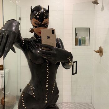 Full leaked Latex fetish private onlyfans photo