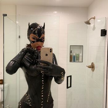 Full leaked Latex fetish private onlyfans photo