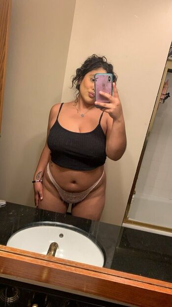 Full leaked Latina milk private onlyfans photo