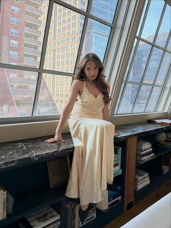 Full leaked Laufey lin private onlyfans photo