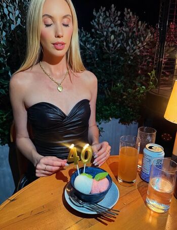Full leaked Laura clery private onlyfans photo