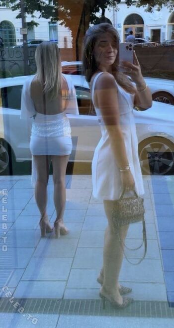 Full leaked Laura marie rhrig page private onlyfans photo