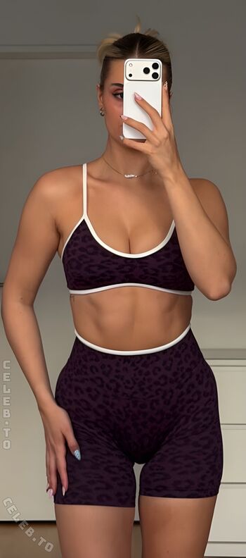 Full leaked Laura michelle private onlyfans photo