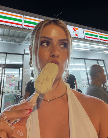 Laura Michelle