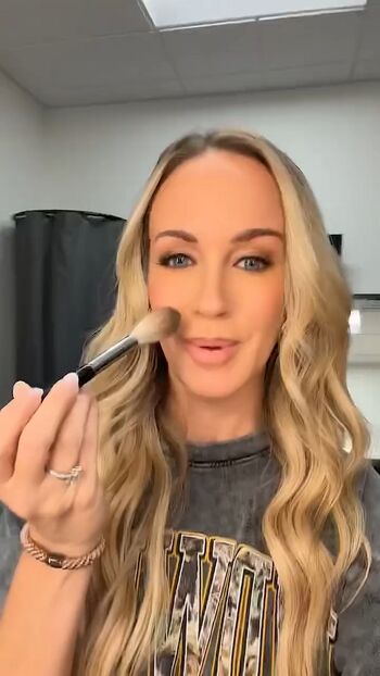 Full leaked Laura sanko private onlyfans photo