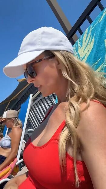 Full leaked Laura sanko private onlyfans photo