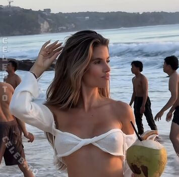 Full leaked Laura schultz page private onlyfans photo