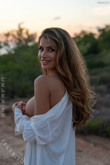 Full leaked Laura schultz private onlyfans photo