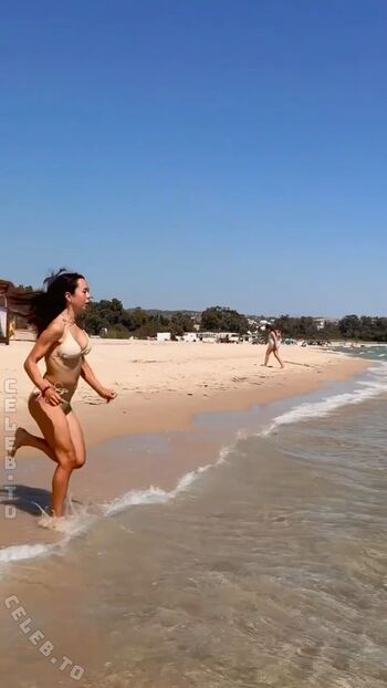 Full leaked Laura sophie private onlyfans photo