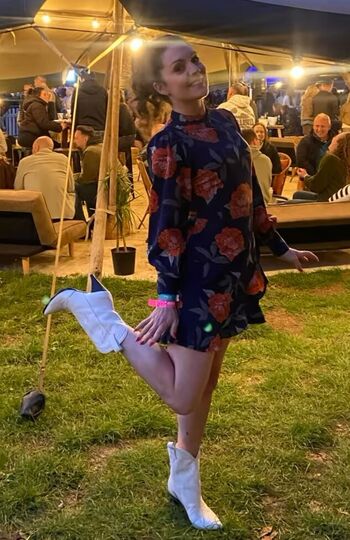 Full leaked Laura tobin  page private onlyfans photo