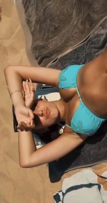 Full leaked Laura zca private onlyfans photo