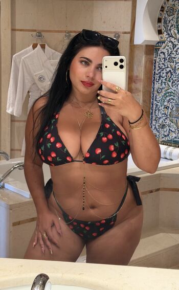 Full leaked Laurab private onlyfans photo