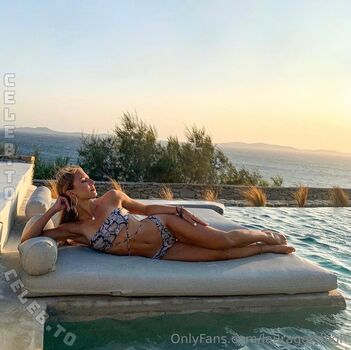 Full leaked Lauragetshigh page private onlyfans photo