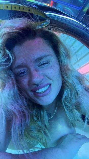 Full leaked Laurajmclean private onlyfans photo